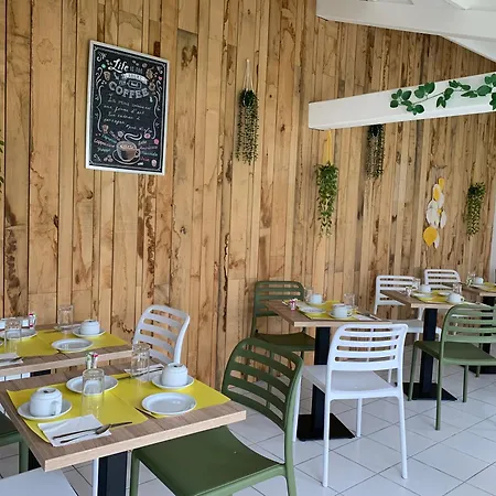 Hotel Maison Esperanza Et